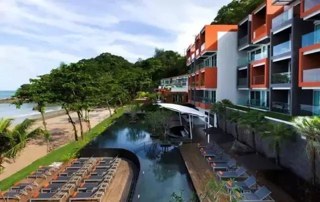 铂金海岸半山滨海度假村,卡马拉海湾全景