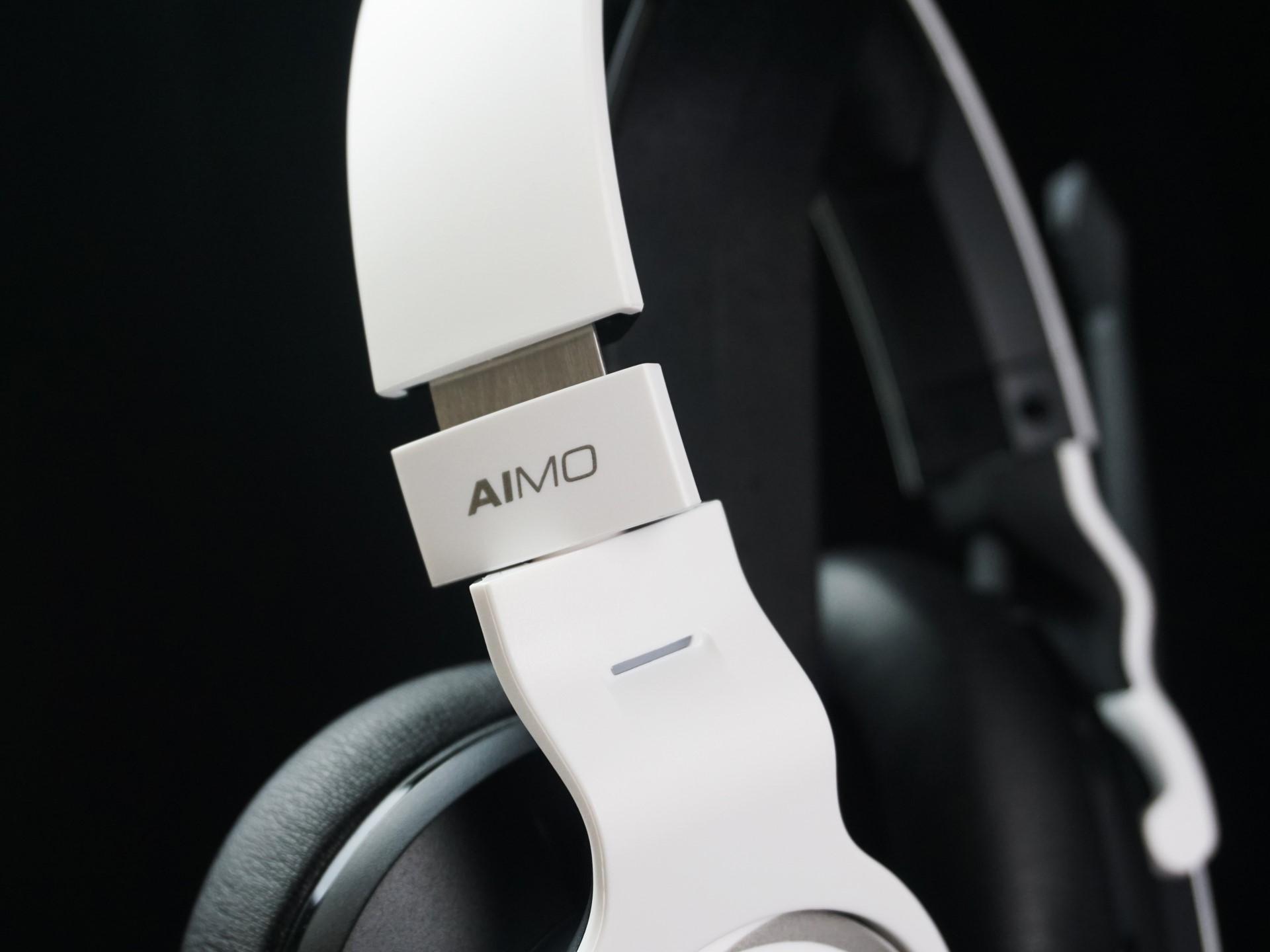 除了价格高点冰豹这款游戏耳机真的很不错