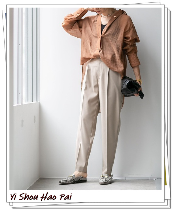 米色裤子的穿搭,米色的牛仔裤轻熟