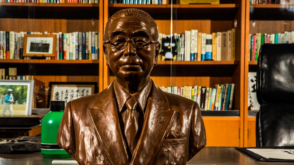 伟大的鞋匠,跑步文化领袖,Sneaker之王:鬼冢创立亚瑟士的故事