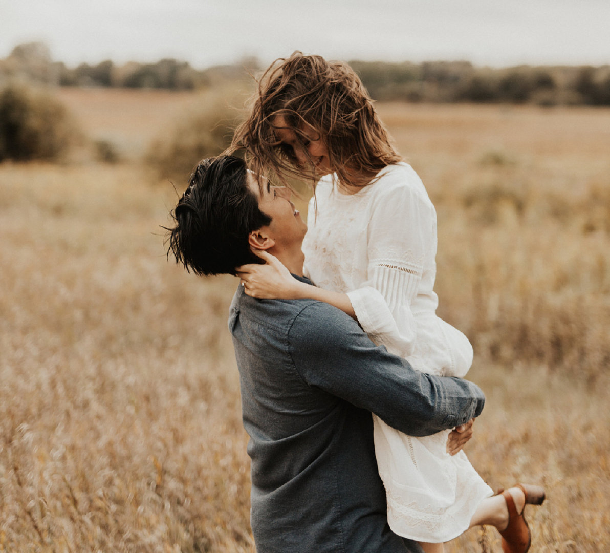 旅拍婚纱照穿搭教程，教你成为朋友圈里最洋气的新人！