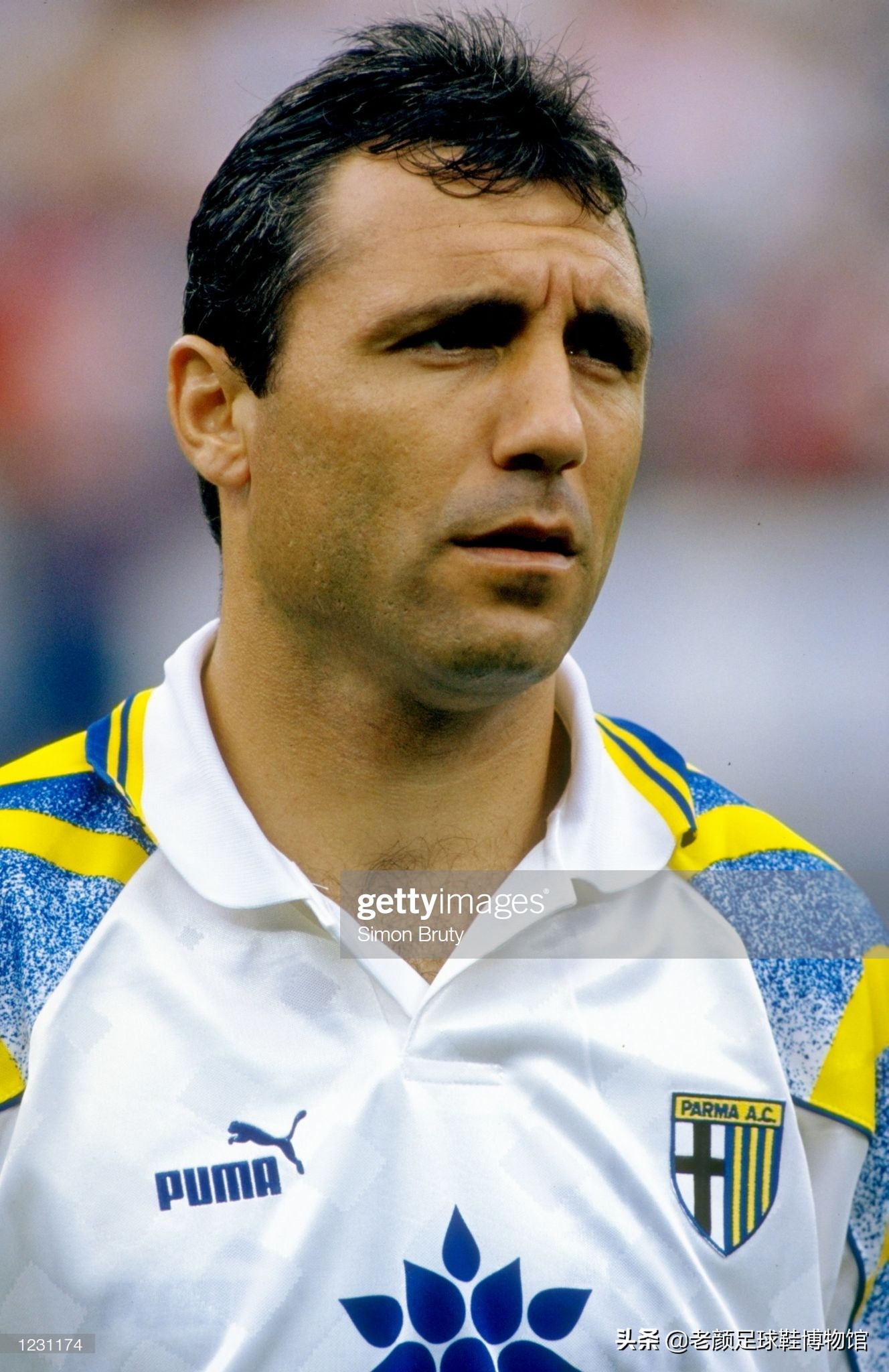 被终身禁赛的共产主义球王，最痛恨皇马的巴萨巨星曾经当过炊事员