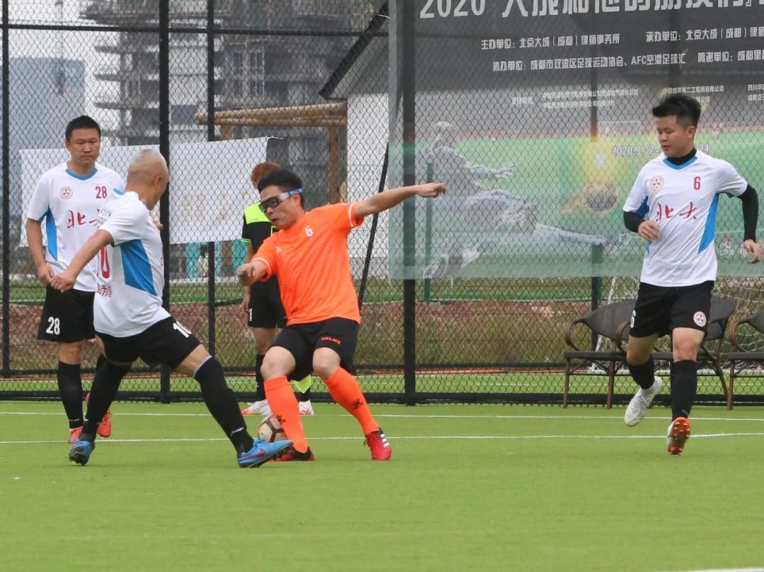 一场足球比赛点面结合,来场热血沸腾的球赛