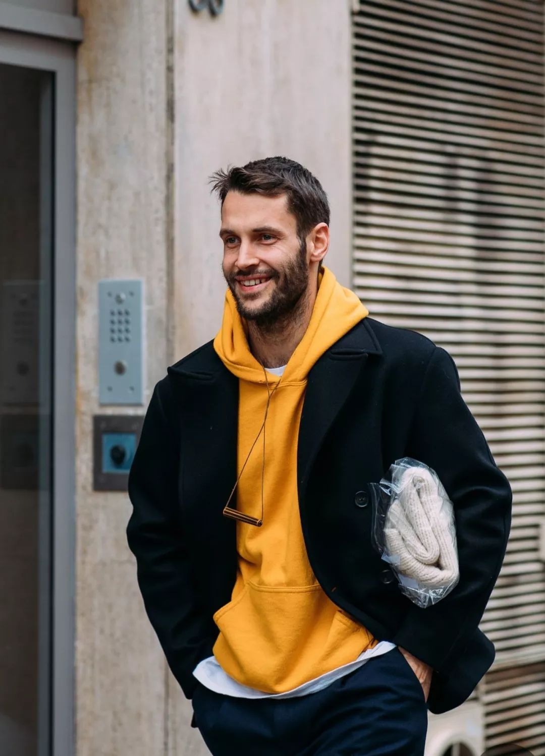 连帽卫衣穿搭技巧秋冬男,高级感潮男加厚连帽卫衣