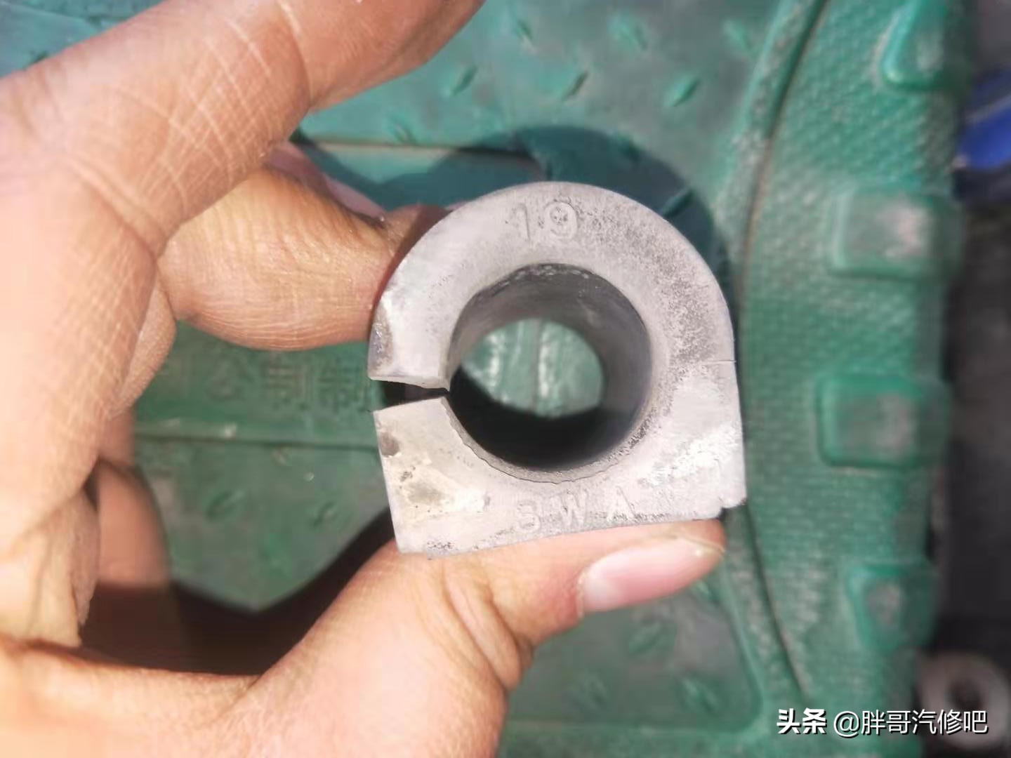 本田CRV底盘异响,crv有冬天减震器异响的毛病吗