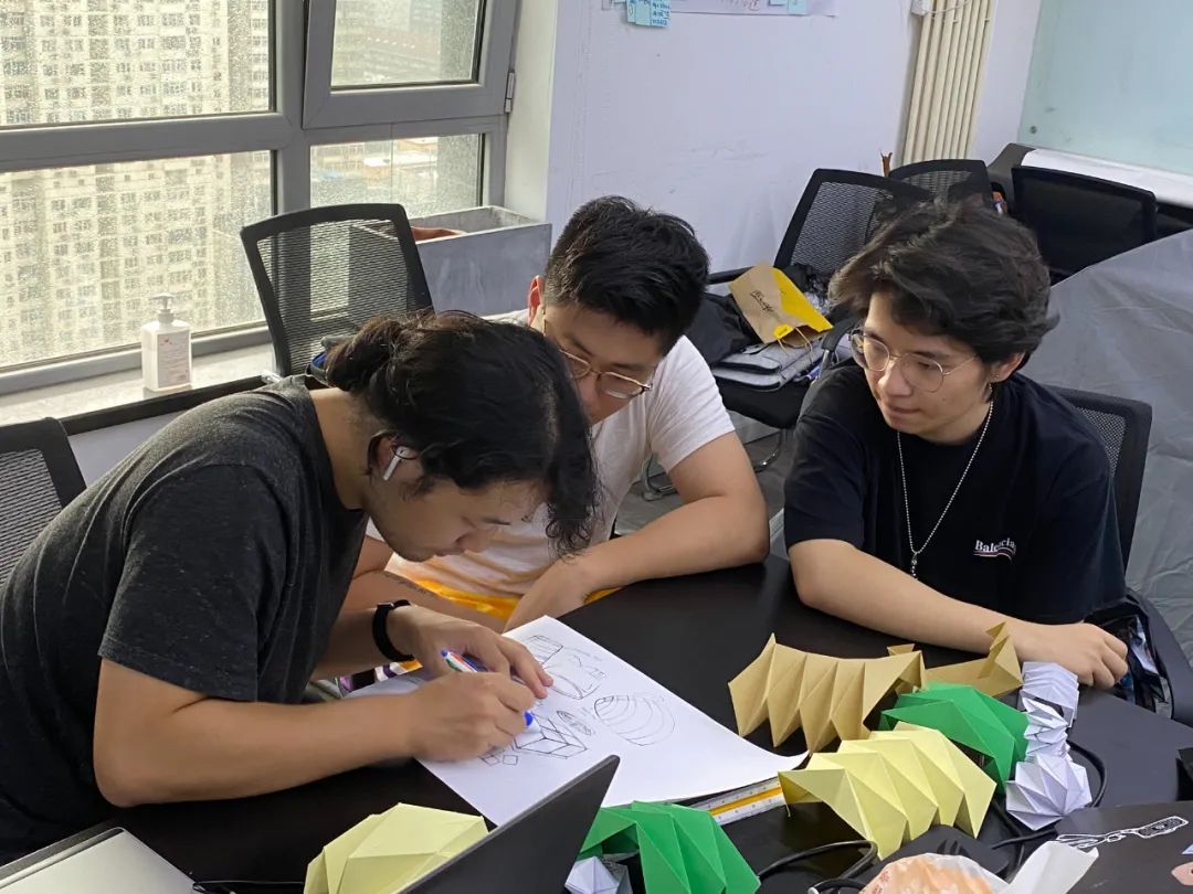 从车厂离开，我要去梦校米理学习服务设计了