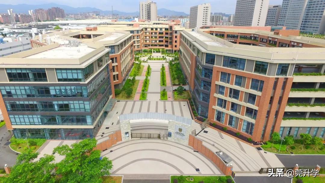 东华松山湖高级中学多少分录取,东华松山湖高级中学招生名额