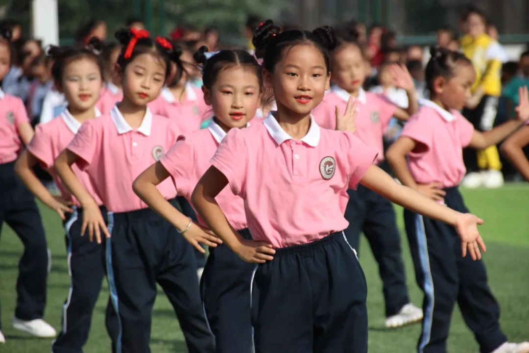 庆祝建党百年大型排舞展演西安,建党100周年校园啦啦操比赛