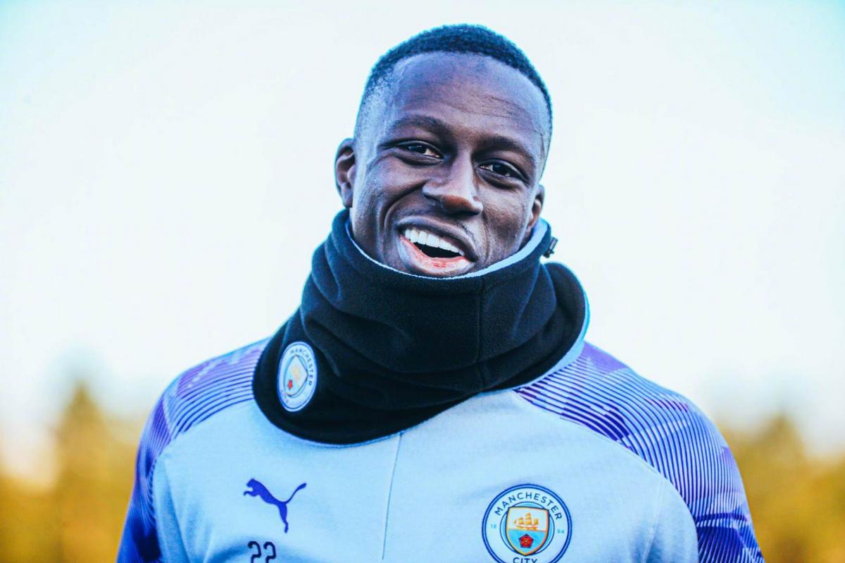 曼市吴签？世界杯冠军性侵未成年被逮捕，瓜帅很无奈，球迷：活该