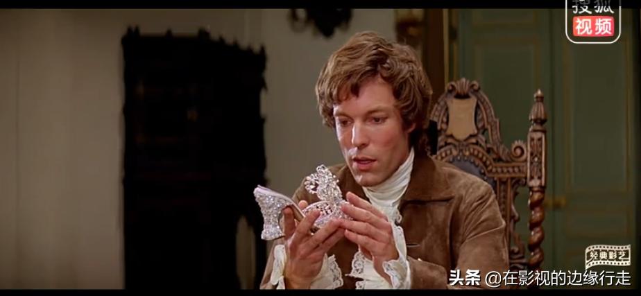 聊聊《水晶鞋与玫瑰花》——多看看童话，能洗礼压抑又枯燥的精神