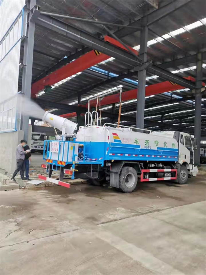 15吨无手续洒水车报价表,13-15立方洒水车现车出售