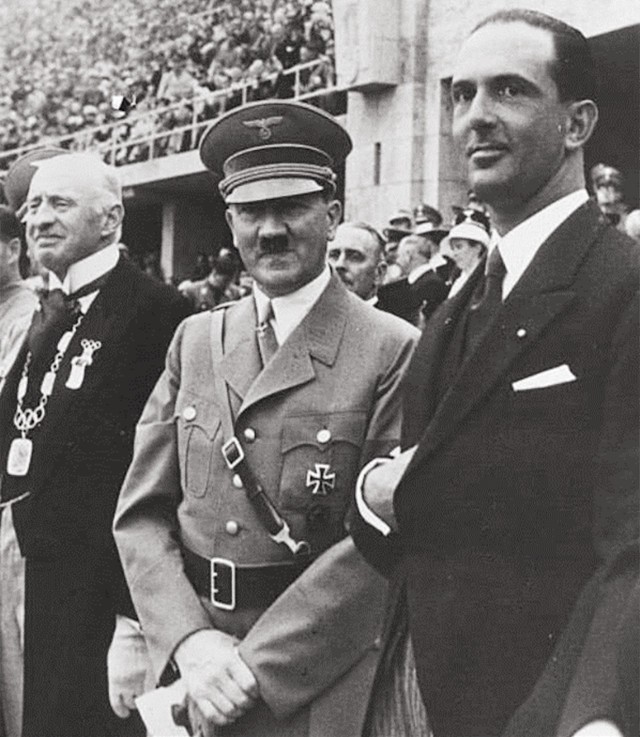 中国武术现身柏林奥运，打翻200斤芬兰选手，希特勒亲手赠送礼物