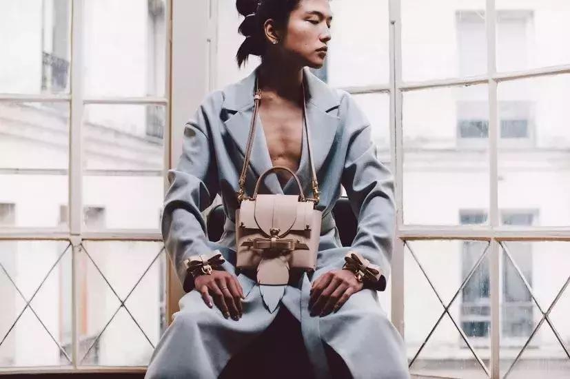 1000的包包值得买吗,1000块钱值得入手的包