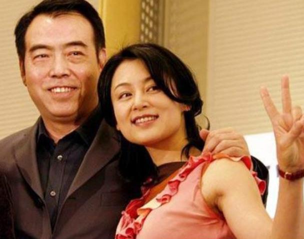 撤侨令下,“赴美生子”的15对明星,欠“摇钱树”刘涛一个道歉