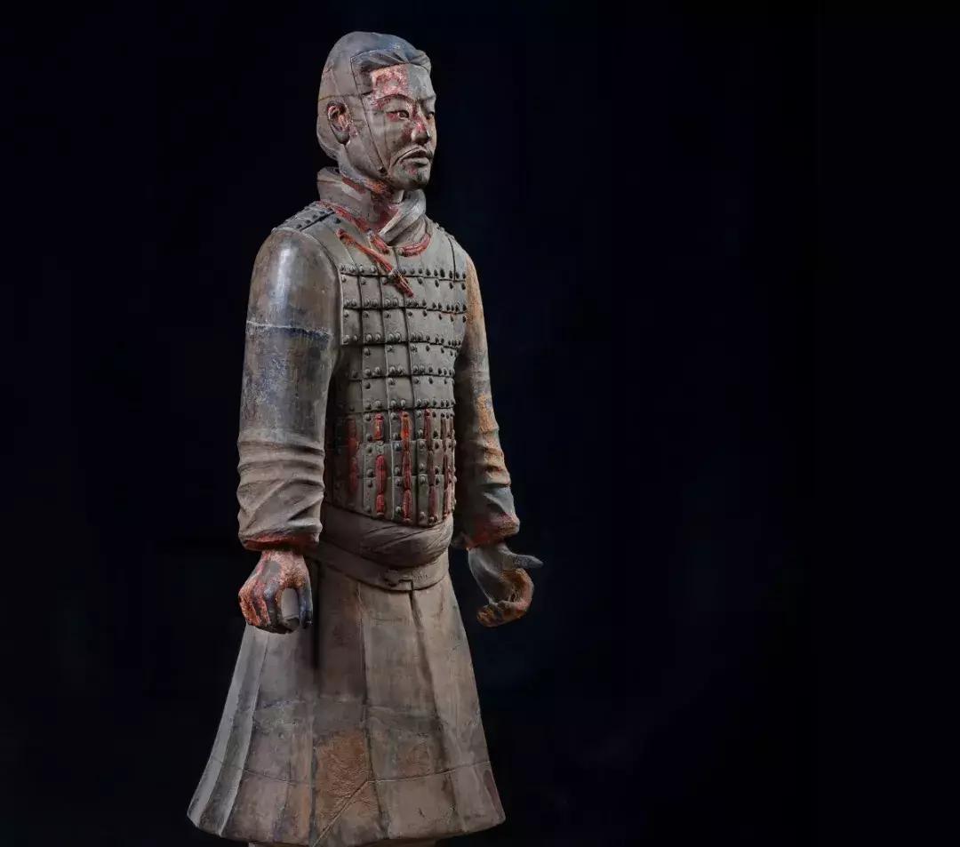 兵马俑身上白色的东西,兵马俑身上有多少种颜色