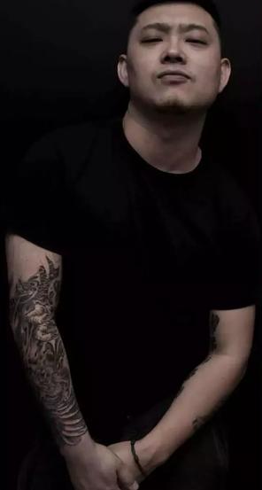 11/08来左边跟我一起画个龙，右边画一道彩虹