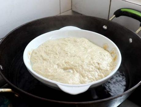 简单凉皮洗面筋制作方法,高筋面粉洗凉皮的方法