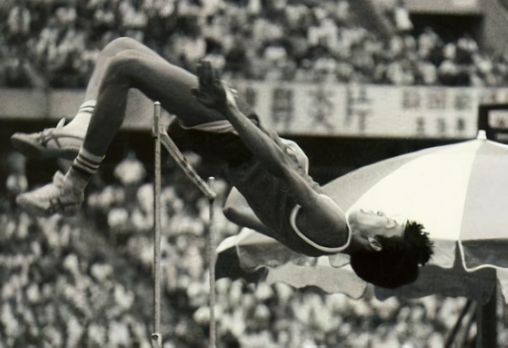 跳高世界纪录还是朱建华保持的吗,跳高运动员朱建华破纪录是哪年