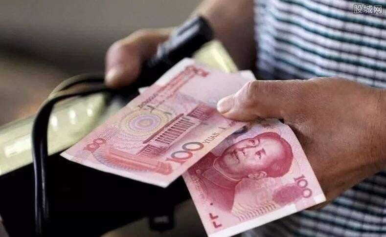 孩子拿家里的钱该怎么管教,面对孩子把钱送给小朋友怎么办