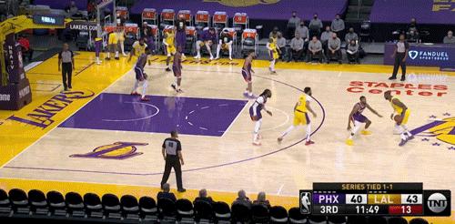 恶犯!2人驱逐!太阳心态崩了!3296天,这场胜利湖人等了整整9年