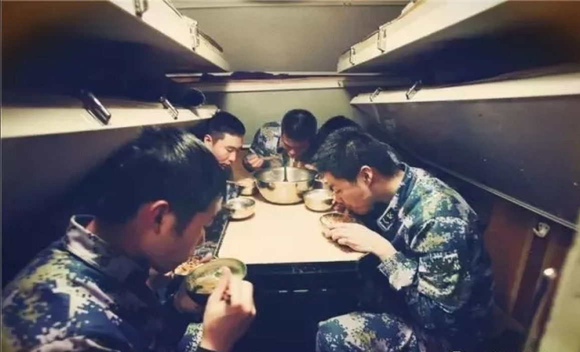 揭秘潜艇兵的日常,潜艇兵最怕的一件事