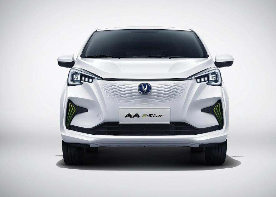 长安奔奔EV跃居新能源榜第六，车友仍然有话：提车难还要加价