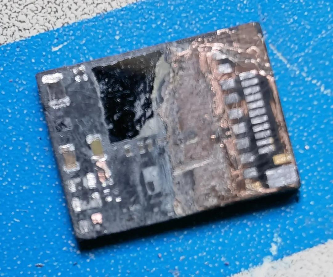 普通优盘和固态优盘拆解,拆解固态u盘