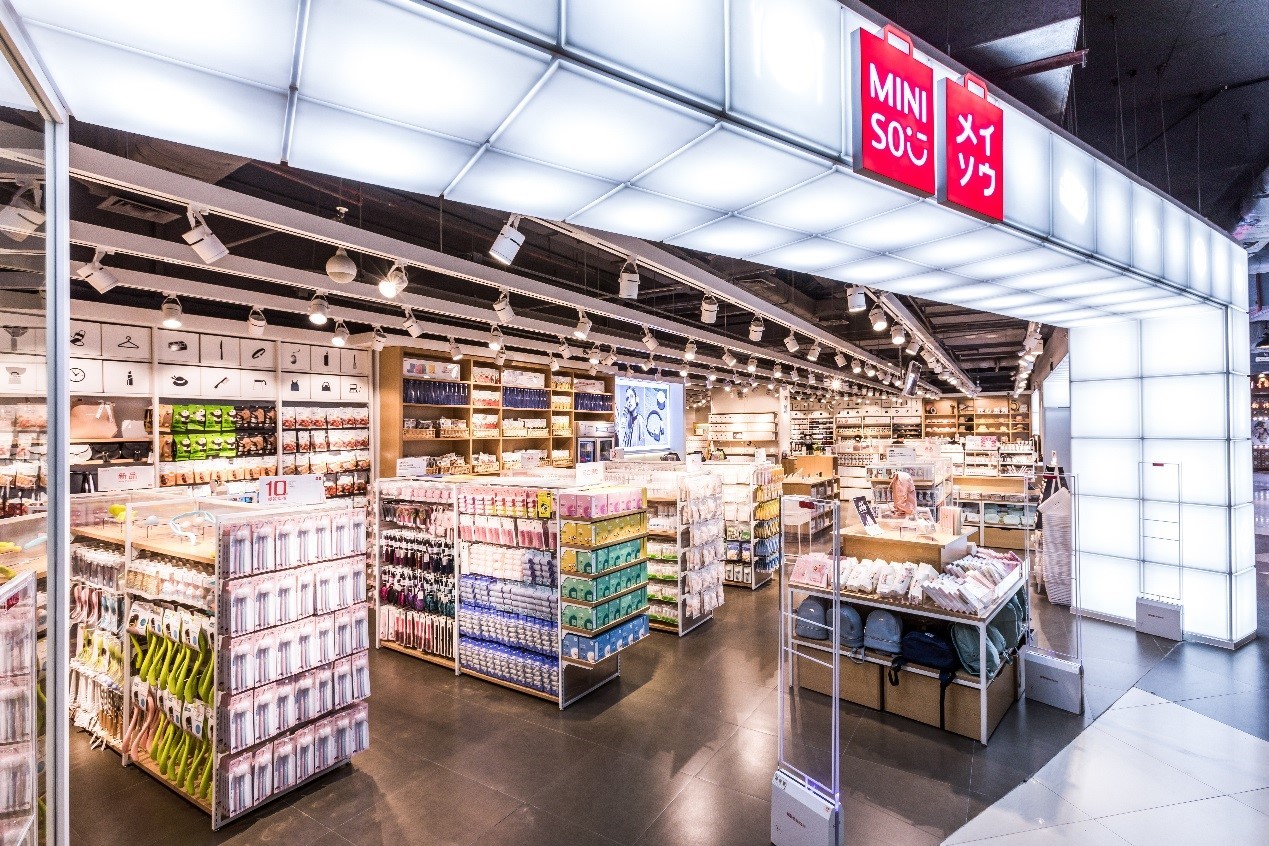 强势提振实体零售，名创优品成功将超100家门店开进万达广场