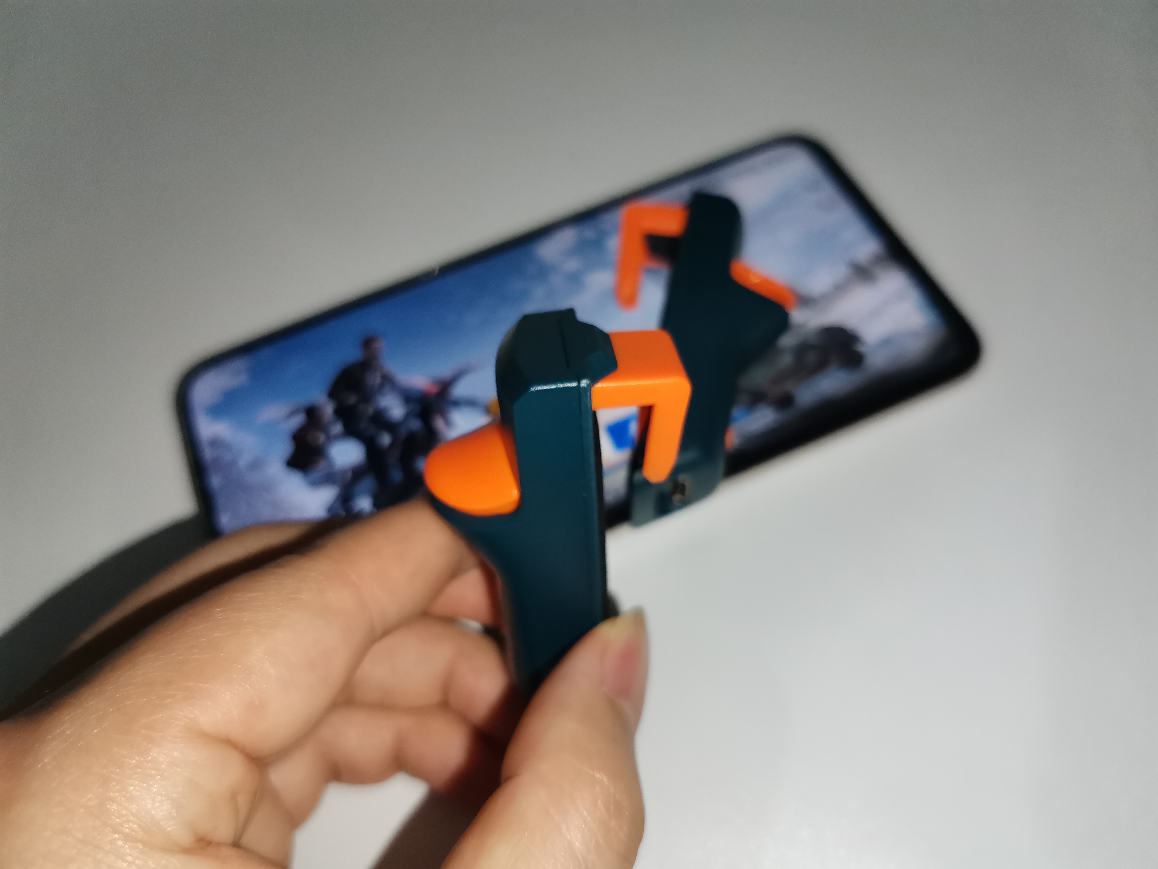 吃鸡神器新手连发用几档,北通g2手柄一键压枪搭配j1使用