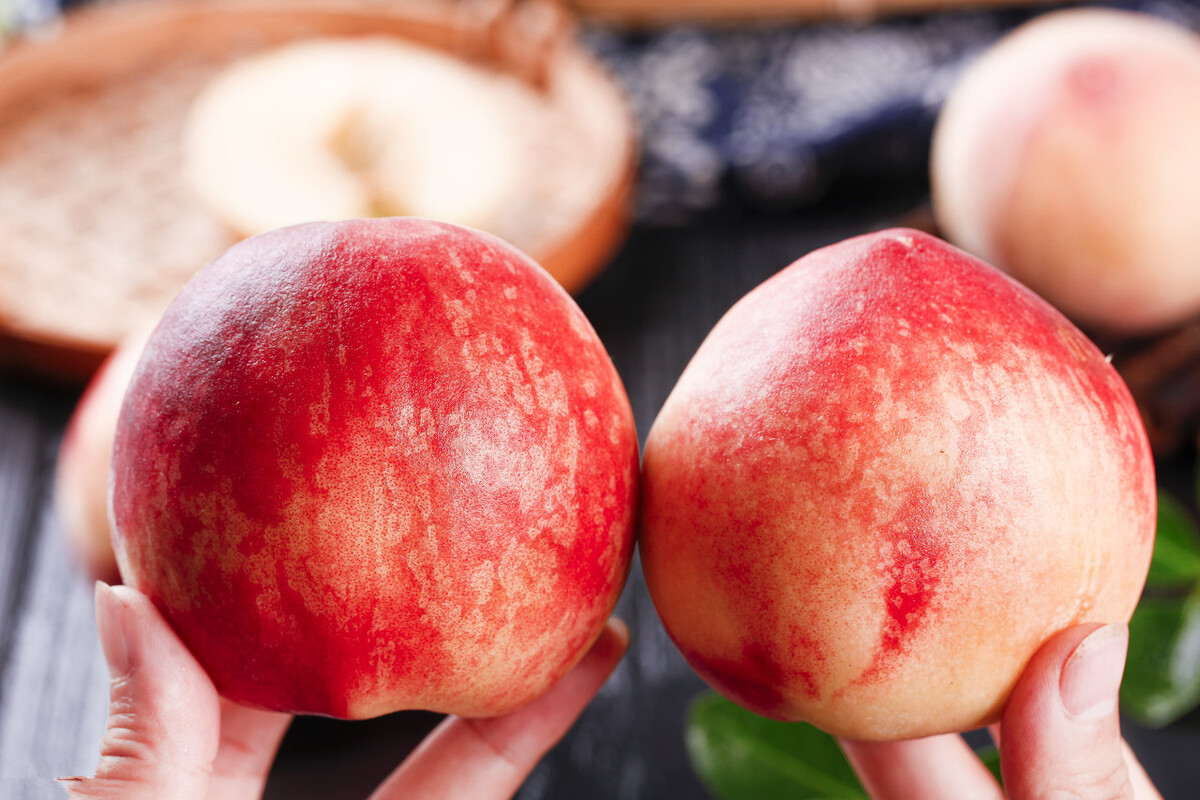 怎么区分黄桃和普通桃子,桃子怎么挑才是最甜的桃