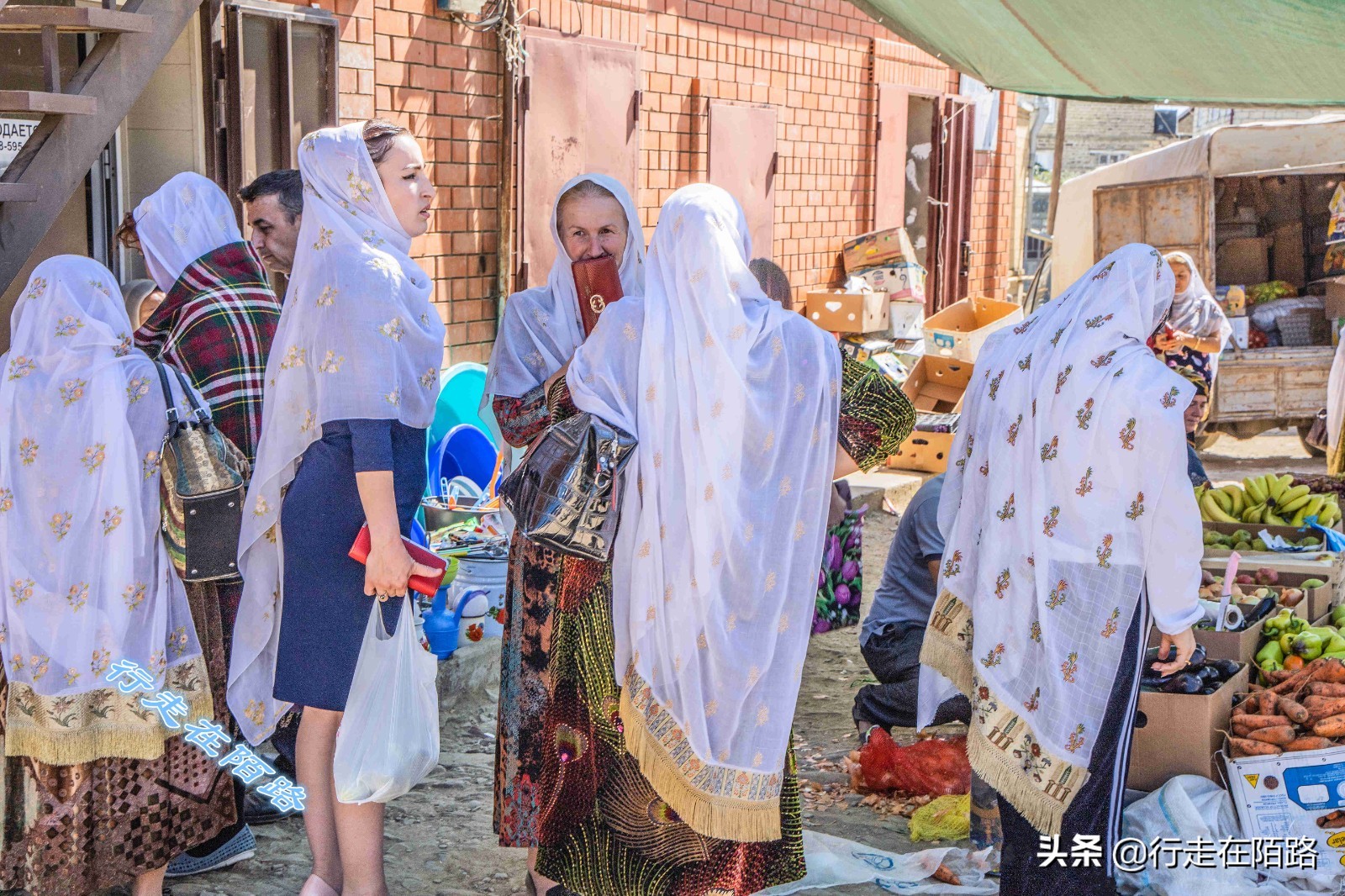 俄罗斯人均收入为什么那么低,俄罗斯真实的工资和物价