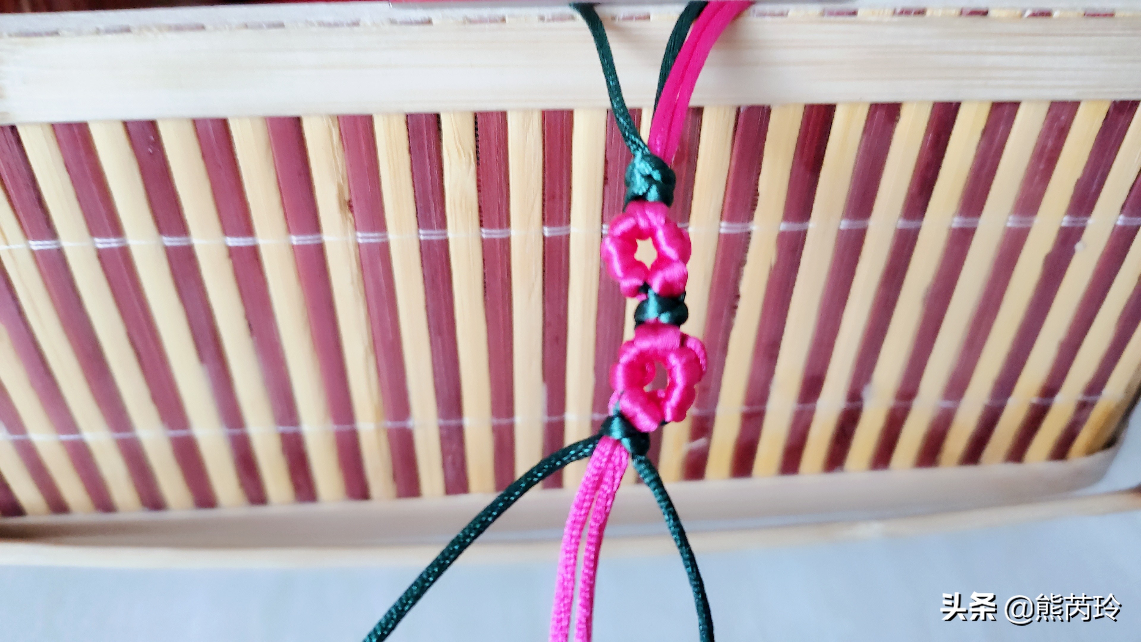 用两根绳编梅花手链简单又漂亮,梅花手链一般用什么线编