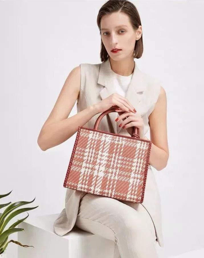 12月份小ck最新款包,小ck包怎么样值得买吗