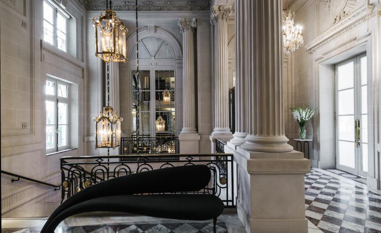 巴黎旅游住哪个酒店好,巴黎最值得住的酒店