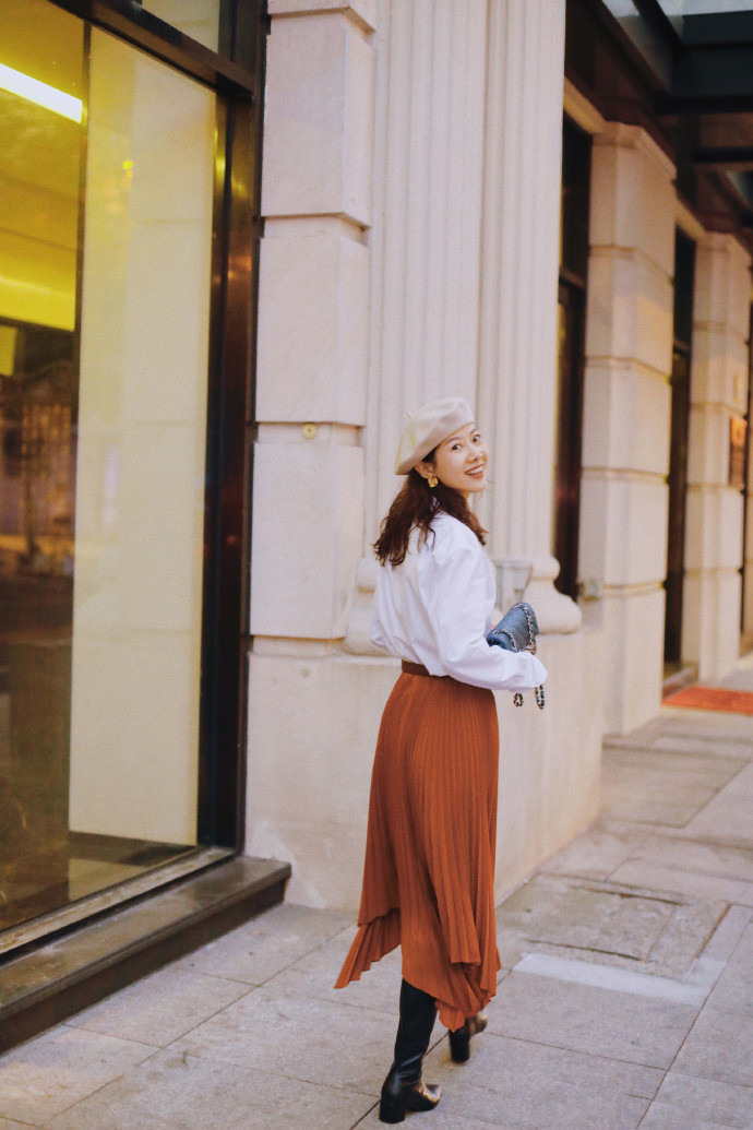 这双鞋子终于火了百搭又时髦,这双靴子绝对是今年秋冬首选