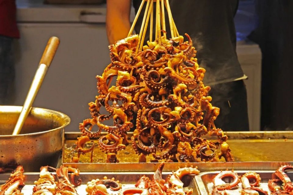 沈阳人有多爱吃鸡架,沈阳人为什么喜欢吃鸡架