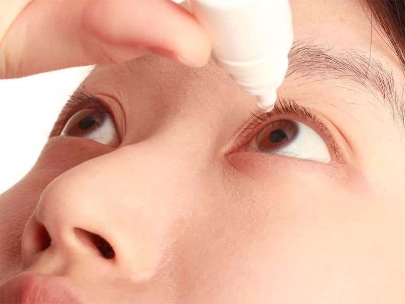 2岁宝宝误拿502胶水滴眼睛,2岁宝宝误拿502胶水滴眼睛怎么办