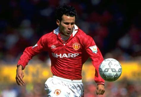 此欧洲岛国频出速度狂人，开启着足球场上不同时代的飞驰旅程