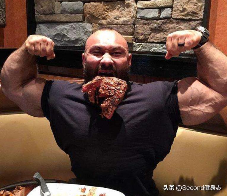 健身减脂要不要吃蛋白粉,吃蛋粉的肌肉练出来力量更大吗