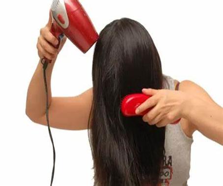 头发塌了怎么才能快速蓬松,头发细软塌怎么变蓬松短发