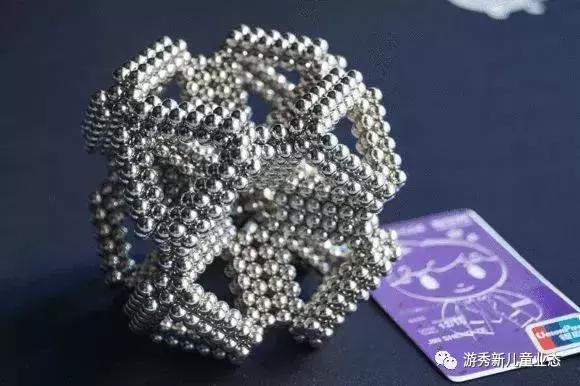 网红玩具巴克球,巴克球危险玩具真人版