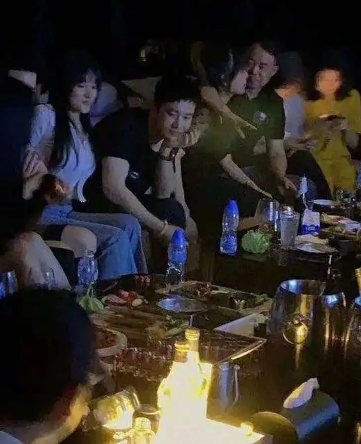 从恩爱夫妻到互黑暗撕，深扒黄晓明和大宝贝的十年狗血纠缠