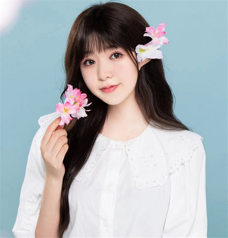 Rita“牛奶”袜上街被说土，路人却离不开眼！同为女神鹿早早绝了