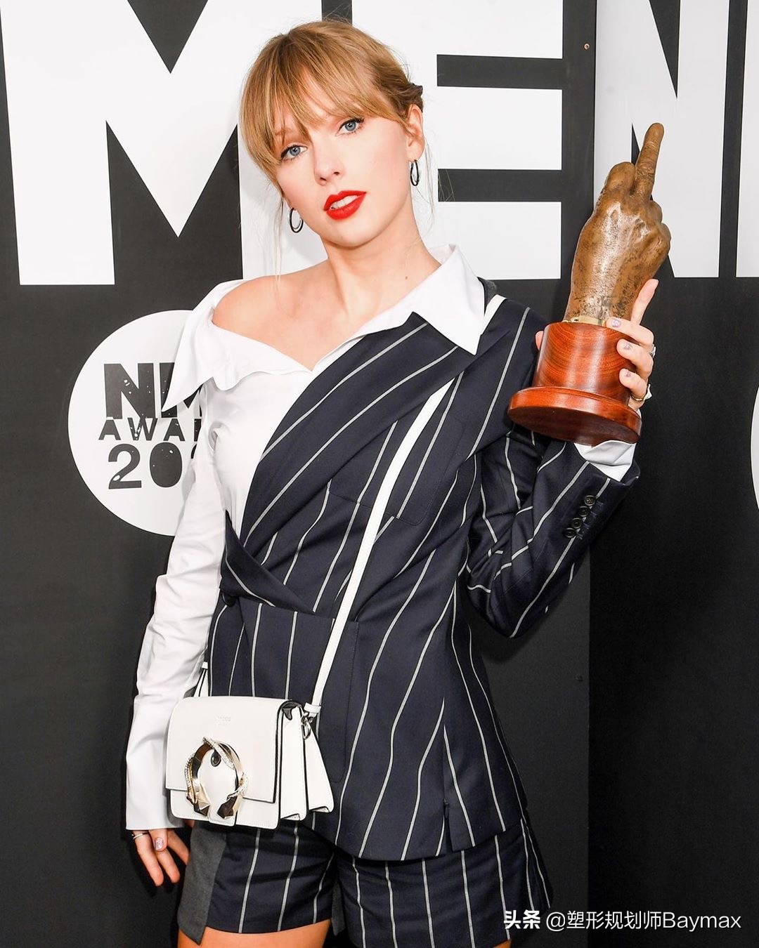 纠正颈部前伸最简单有效的方法,颈部前伸怎么办