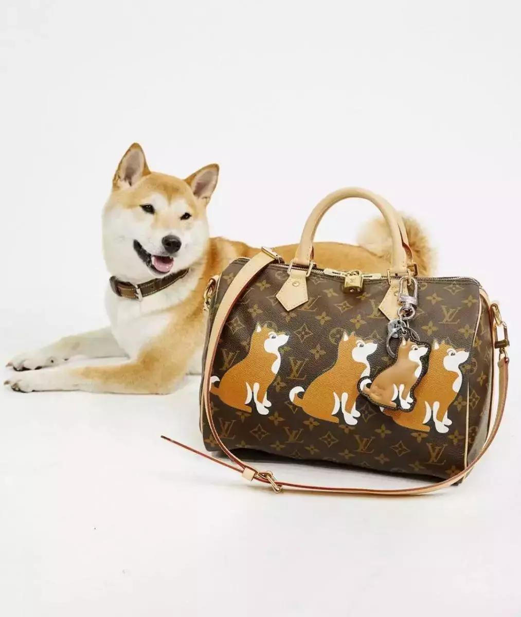 美宝莲限定口红,美宝莲新年口红