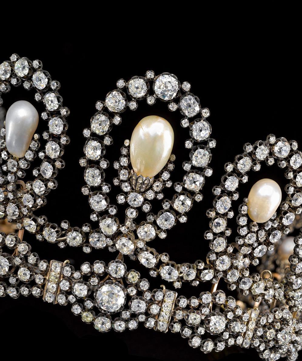 苏富比皇冠,苏富比皇冠拍卖