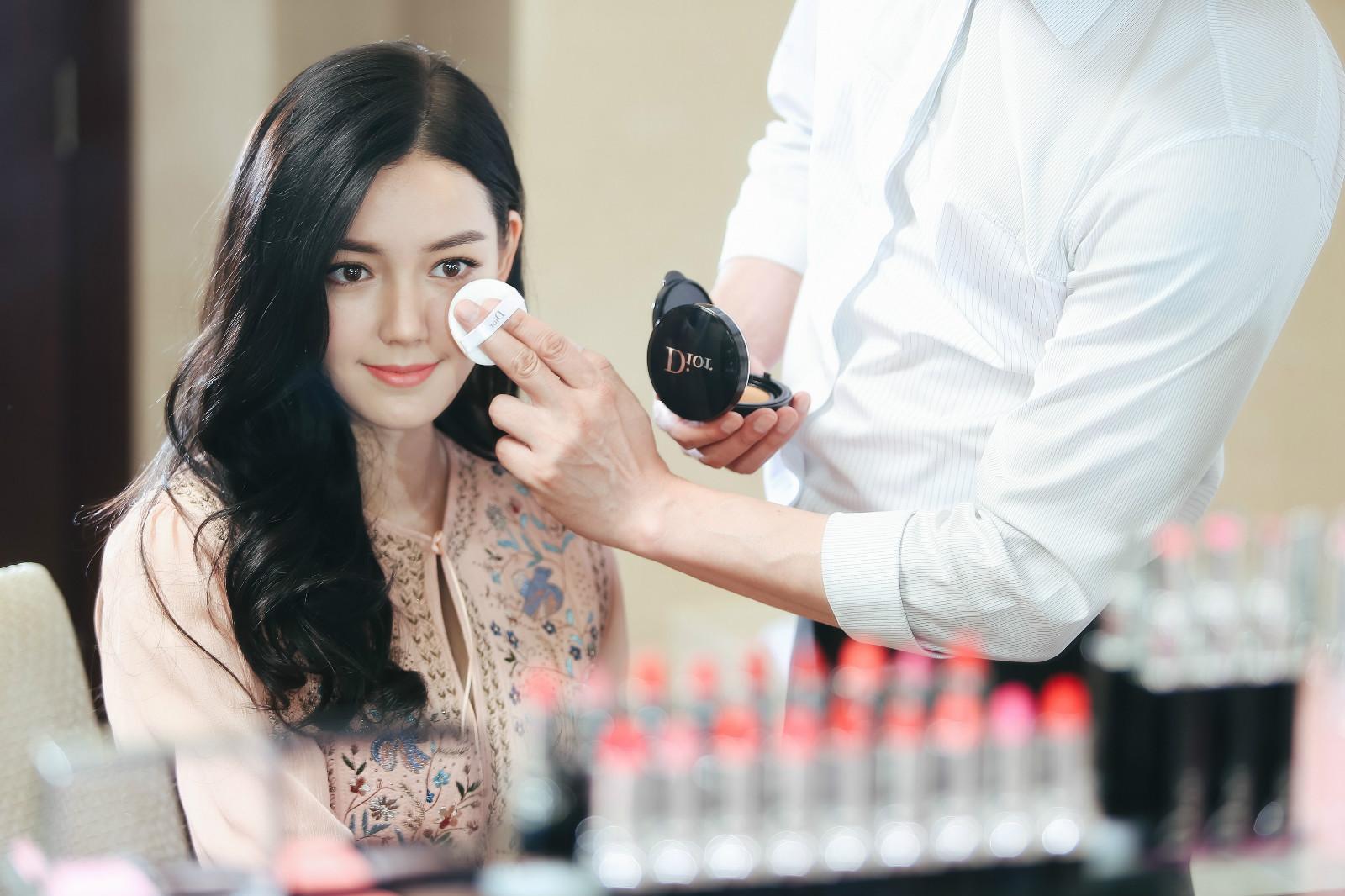 气垫推荐公认好用第一名阿玛尼,推荐4款不脱妆的大牌气垫