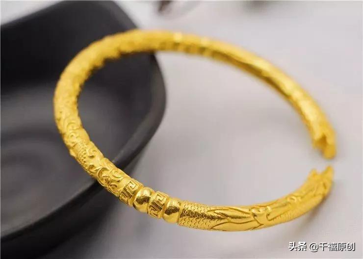 女人佩戴什么样的手镯最养人,女人一生最幸福的玉镯