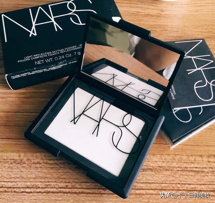 油皮适合的控油磨皮提亮的散粉,2023油皮散粉推荐