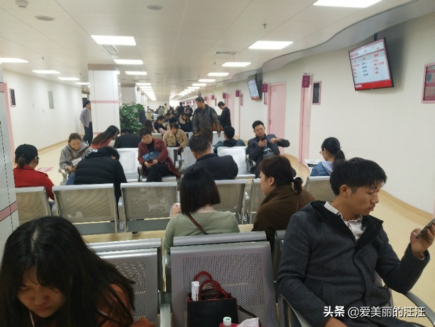 时隔三天再次来到湖北省妇幼保健院，人依然的多，太不容易了！